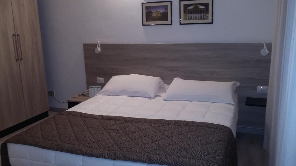 ליבורנו Hotel Citta' מראה חיצוני תמונה